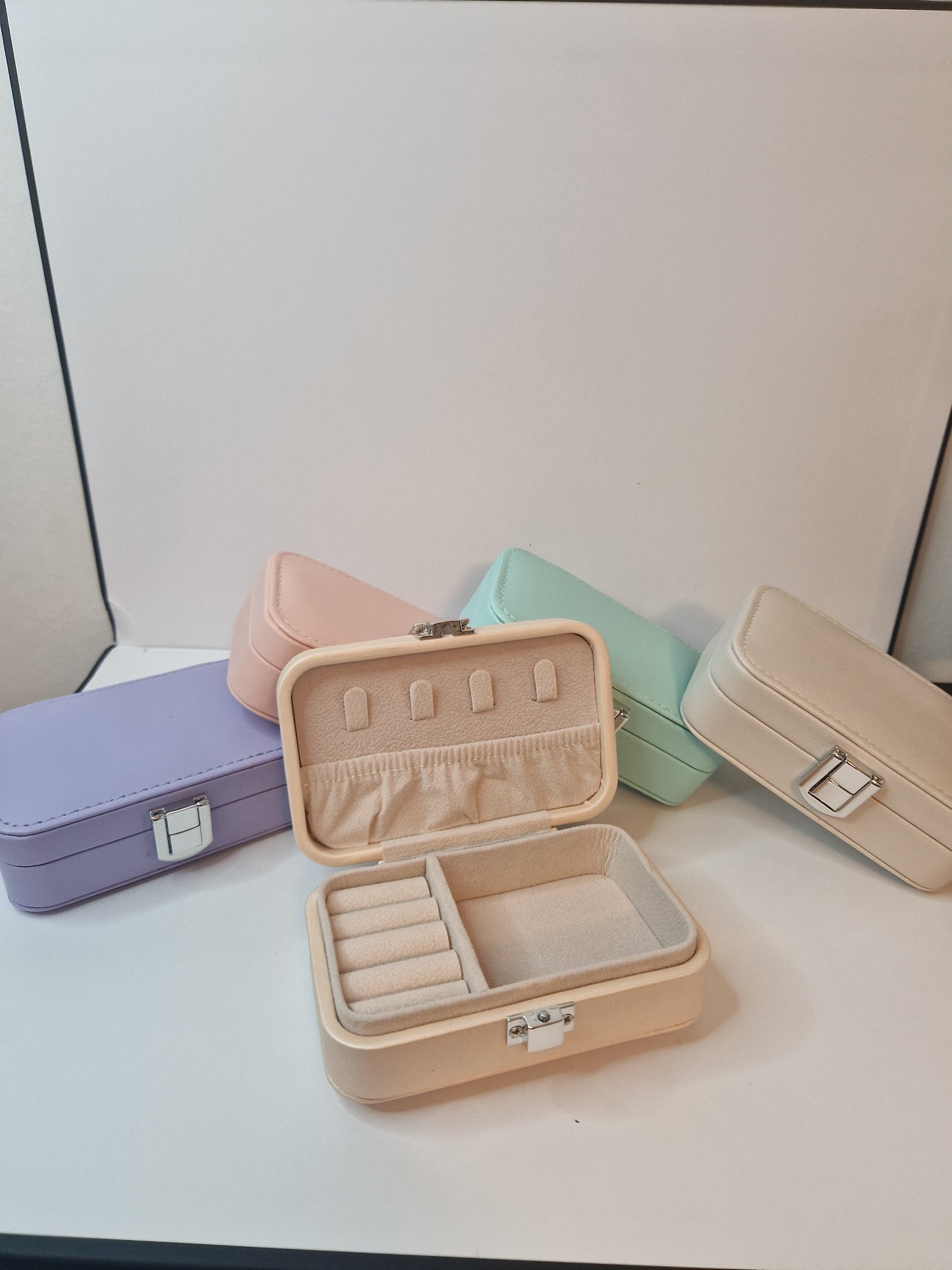 Small pastel jewellery box